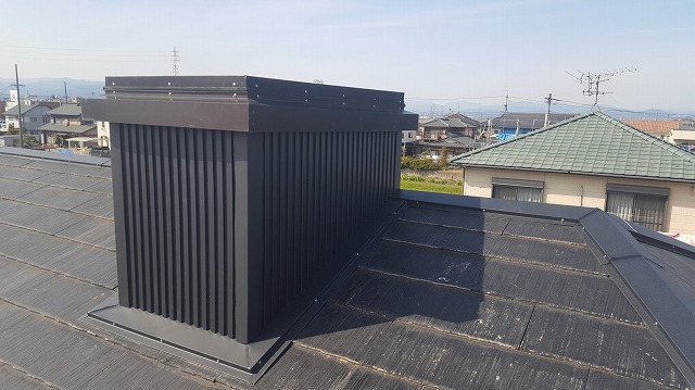 換気塔の外壁を施工完了